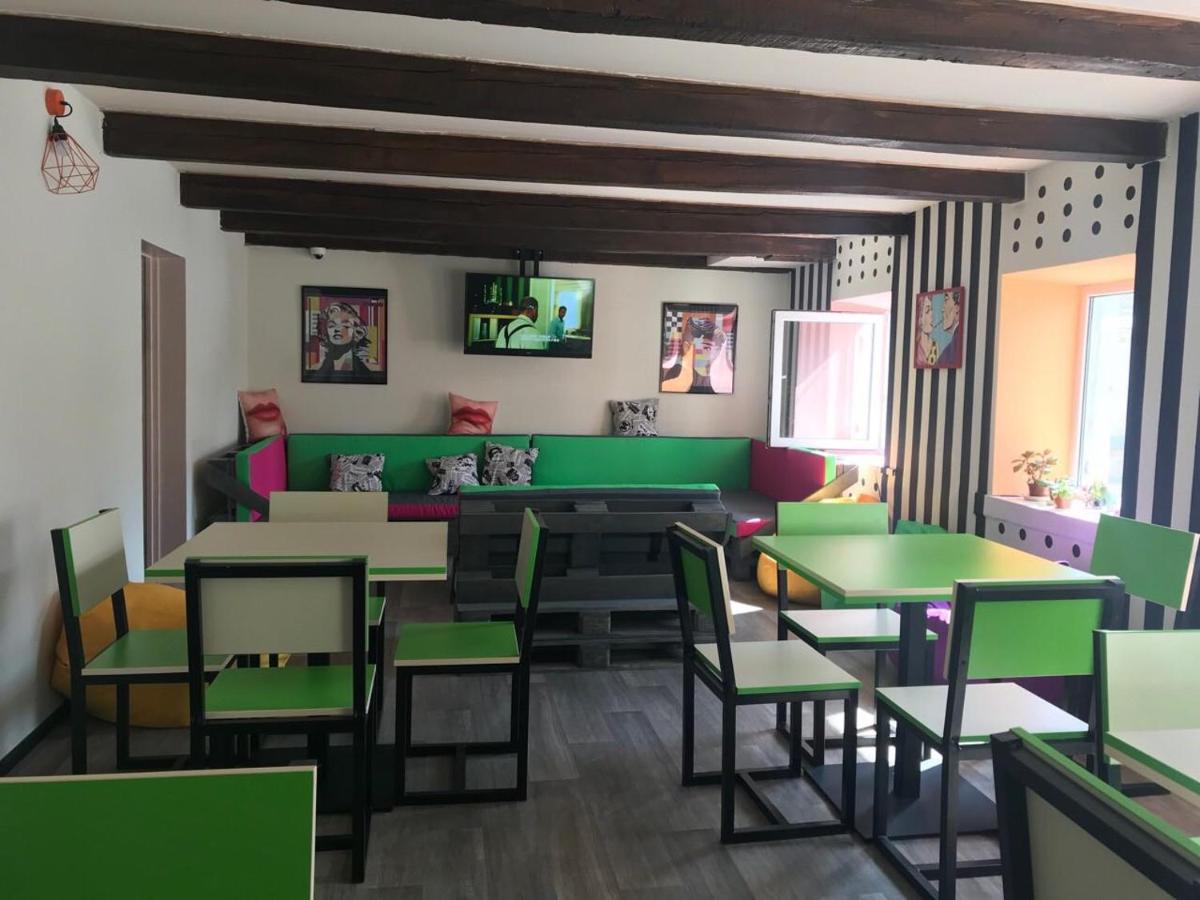 Lucky Hostel на Крещатике Киев Экстерьер фото