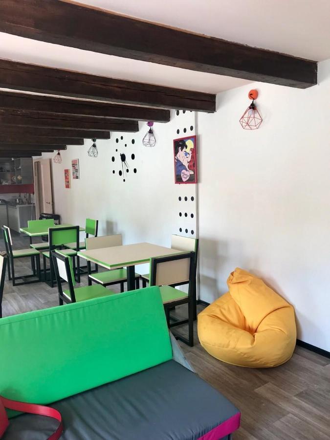Lucky Hostel на Крещатике Киев Экстерьер фото